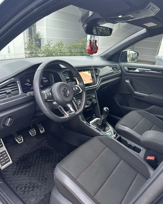 Volkswagen T-Roc cena 107000 przebieg: 84000, rok produkcji 2019 z Wrocław małe 154